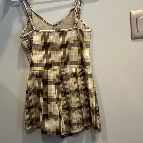 Bundle of 3- two rompers and dress - Picture 4 of 8